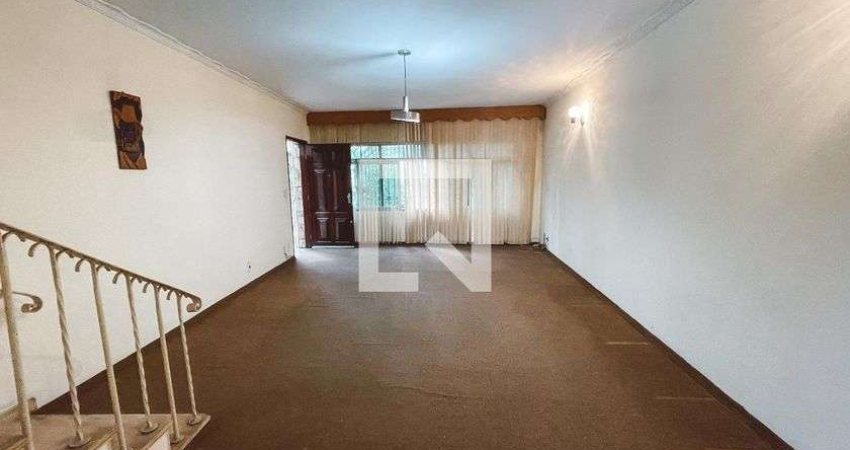 Casa à Venda - Água Fria, 4 Quartos,  249 m2