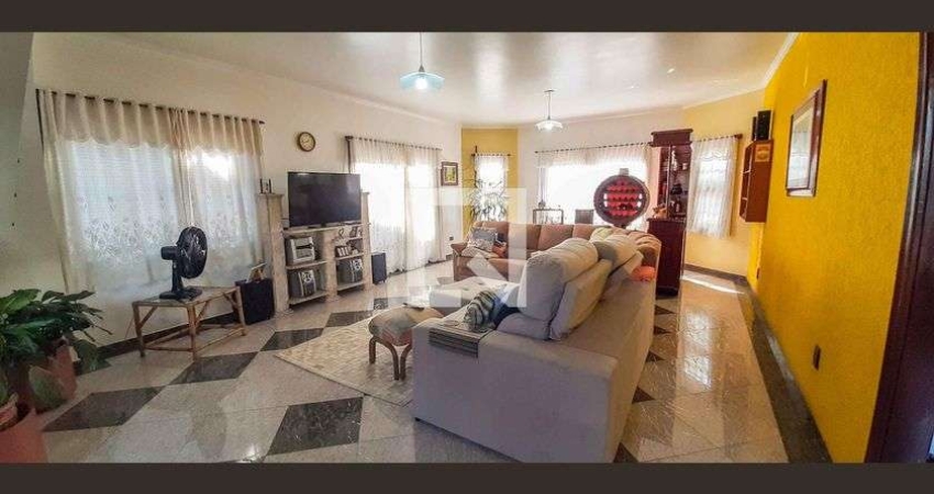 Casa à Venda - Bussocaba, 4 Quartos,  320 m2
