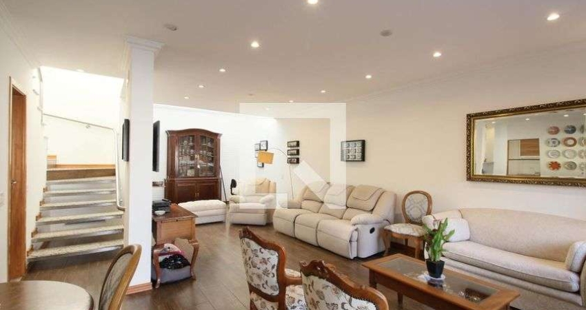Casa à Venda - Jardim Londrina, 4 Quartos,  219 m2