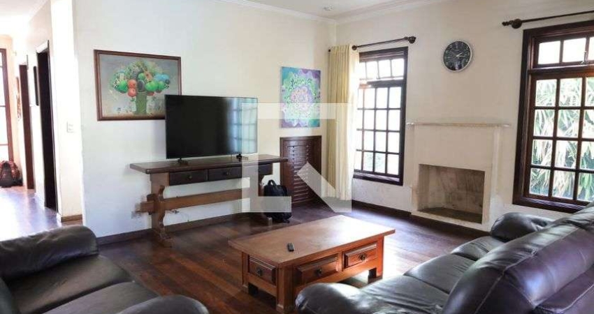 Casa à Venda - Jardim Santa Helena, 4 Quartos,  225 m2