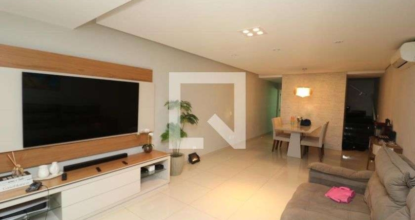 Casa com 3 quartos à venda na Rua Doutor José Domingos Ruiz, --, Chácara Mafalda, São Paulo