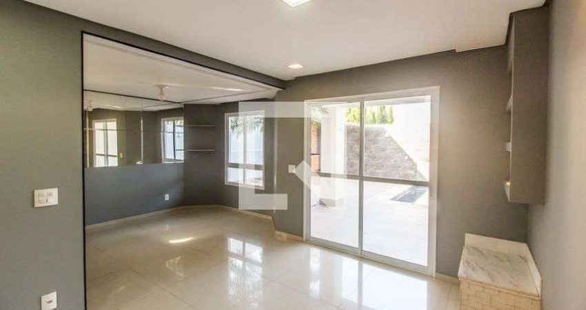 Casa à Venda - Alphaville, 3 Quartos,  160 m2