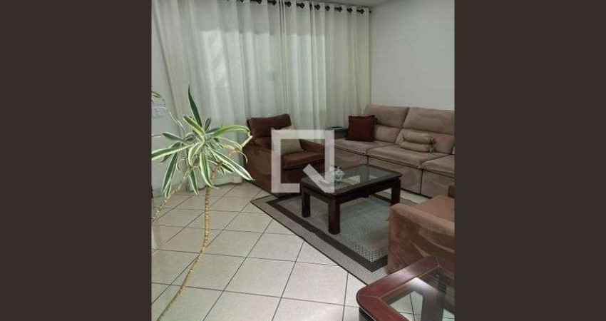 Casa à Venda - Assunção, 4 Quartos,  196 m2