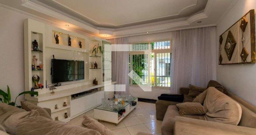 Casa à Venda - Vila Santa Clara, 5 Quartos,  310 m2