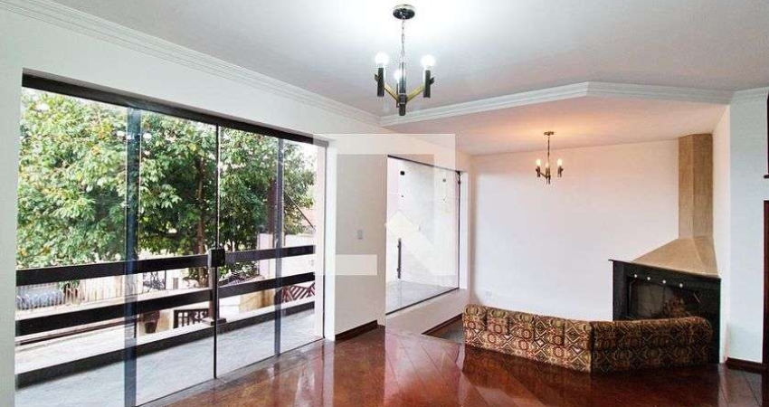 Casa à Venda - Jardim Londrina, 4 Quartos,  340 m2