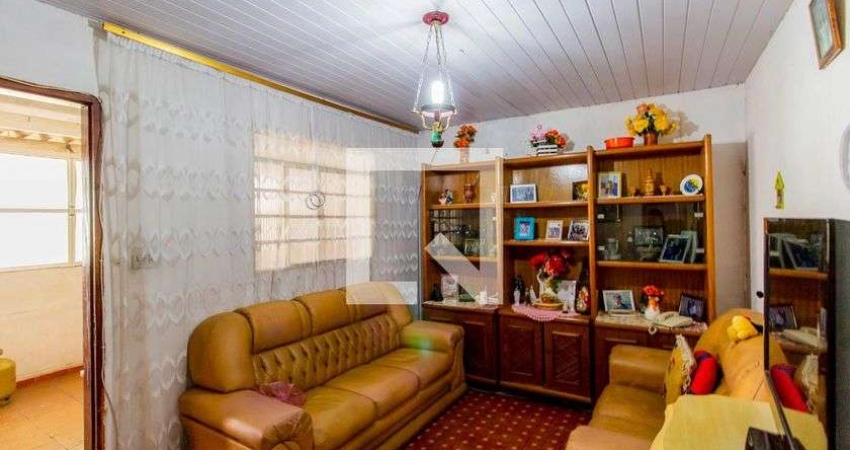 Casa à Venda - Vila Ré, 2 Quartos,  500 m2