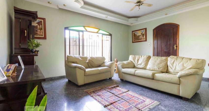Casa à Venda - Cangaíba, 3 Quartos,  250 m2