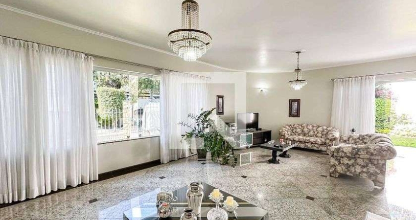 Casa à Venda - Água Fria, 3 Quartos,  290 m2