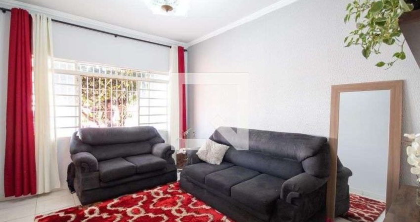 Casa à Venda - Bela Vista, 2 Quartos,  250 m2