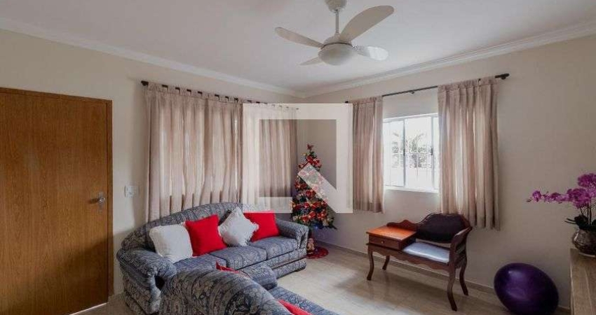 Casa à Venda - Vila Ré, 2 Quartos,  500 m2