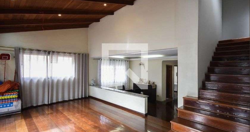 Casa à Venda - Jardim Londrina, 3 Quartos,  420 m2