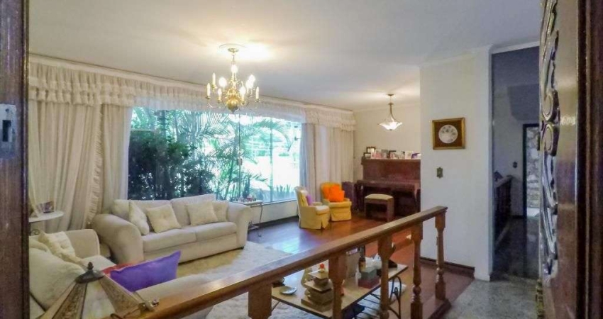 Casa à Venda - Bosque da Saúde, 4 Quartos,  388 m2