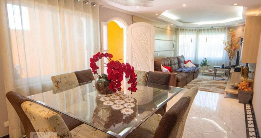 Casa à Venda - Água Fria, 3 Quartos,  400 m2