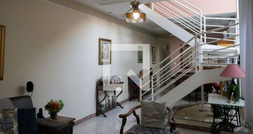 Casa à Venda - Água Fria, 4 Quartos,  142 m2