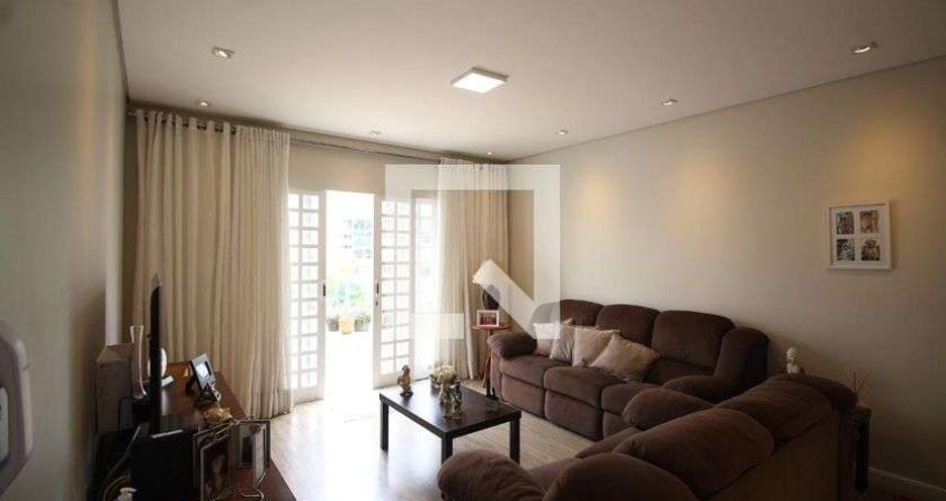 Casa à Venda - Água Fria, 4 Quartos,  300 m2