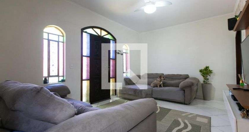 Casa à Venda - Vila Jacuí, 4 Quartos,  269 m2
