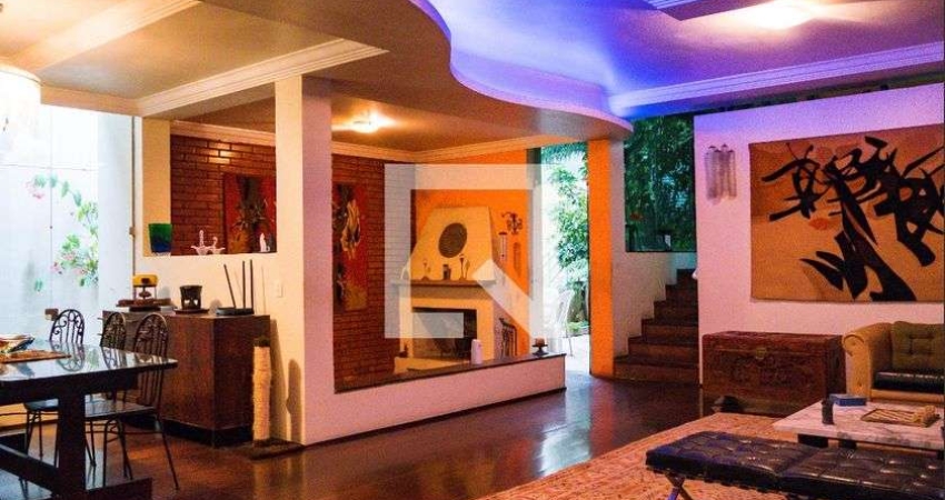 Casa à Venda - Paraíso, 4 Quartos,  347 m2