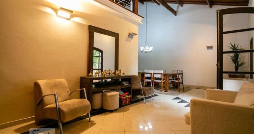 Casa à Venda - Água Fria, 4 Quartos,  400 m2
