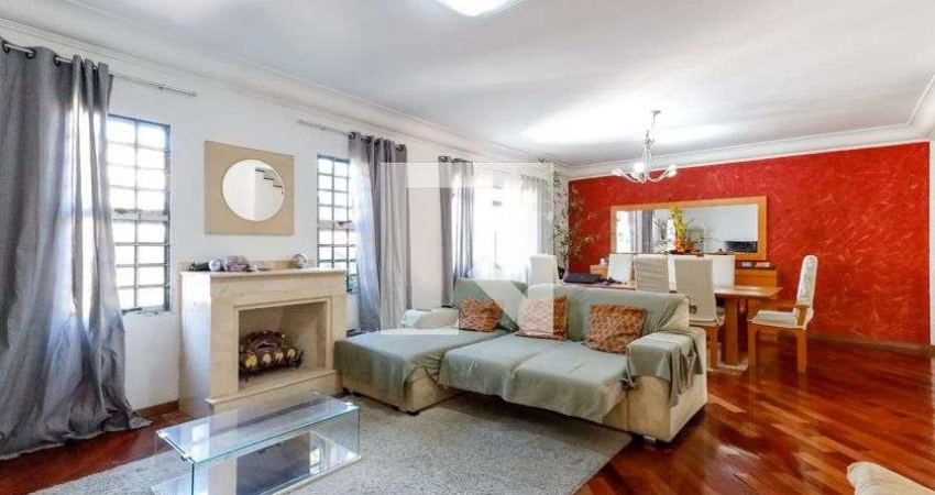 Casa à Venda - Jardim Peri, 4 Quartos,  340 m2