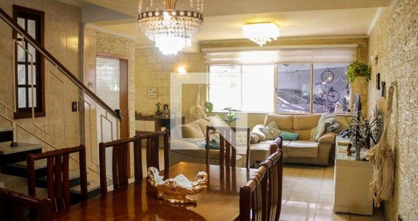 Casa à Venda - Centro, 4 Quartos,  392 m2