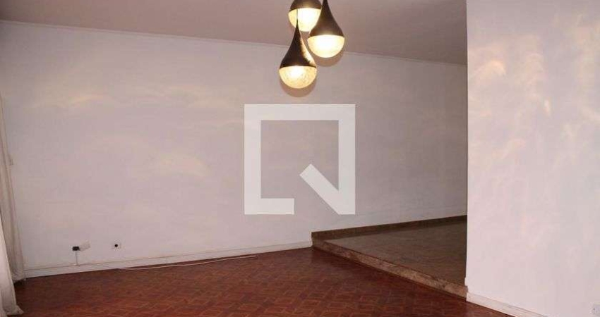 Casa à Venda - Água Fria, 3 Quartos,  290 m2