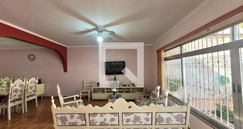 Casa à Venda - Vila Liviero, 4 Quartos,  217 m2