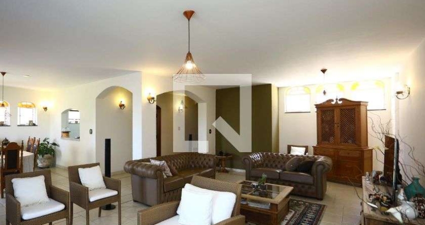 Casa à Venda - Jardim Londrina, 3 Quartos,  442 m2
