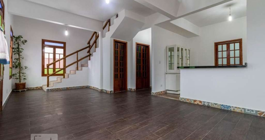 Casa à Venda - Alphaville, 3 Quartos,  200 m2