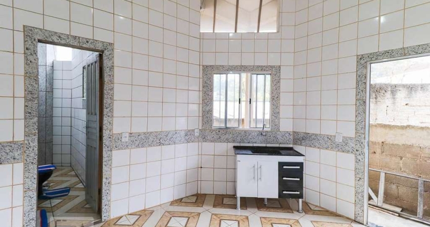 Casa à Venda - Centro, 1 Quarto,  65 m2
