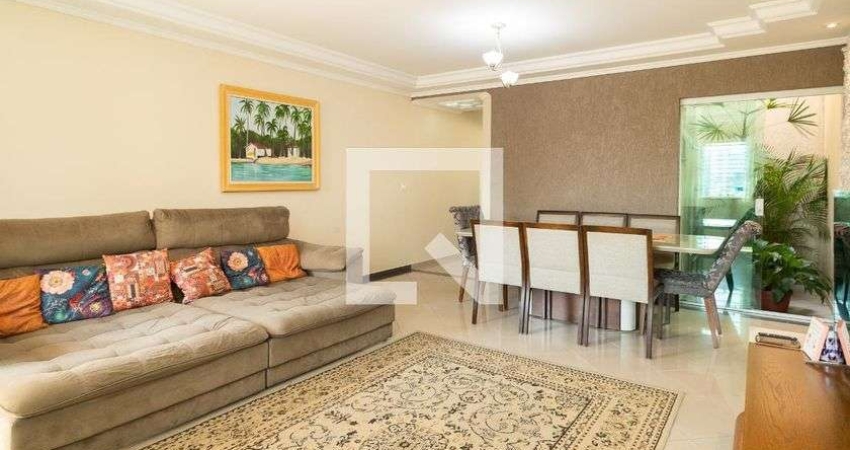 Casa à Venda - Assunção, 3 Quartos,  200 m2