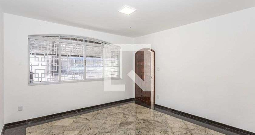 Casa à Venda - Vila Liviero, 3 Quartos,  270 m2