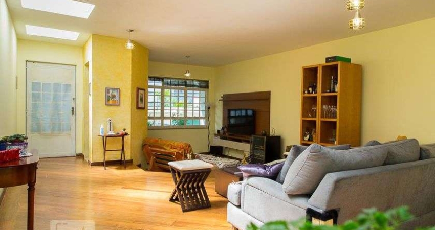 Casa à Venda - Saúde, 3 Quartos,  300 m2