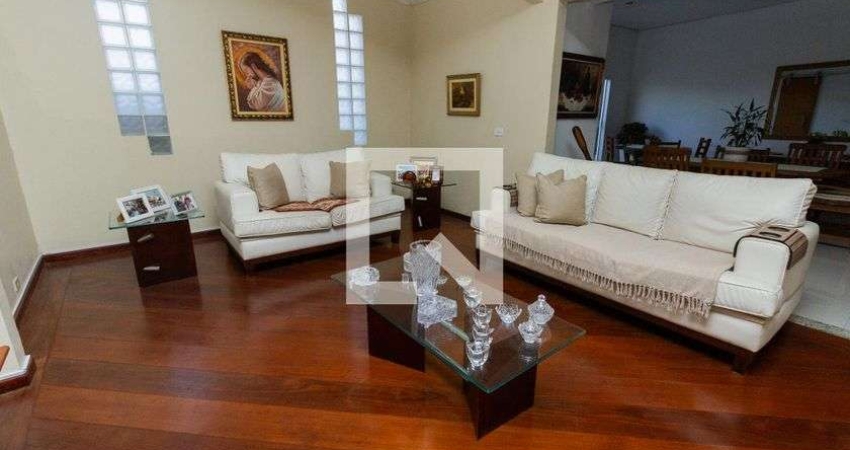 Casa à Venda - Cidade Patriarca, 4 Quartos,  250 m2