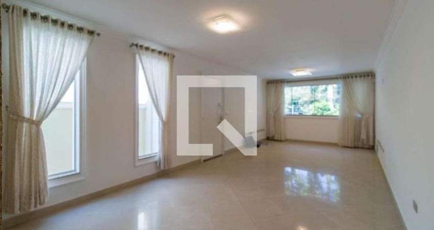 Casa à Venda - Jardim Londrina, 3 Quartos,  220 m2
