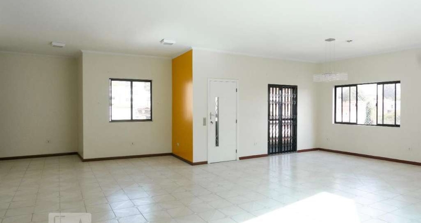 Casa à Venda - Água Fria, 4 Quartos,  450 m2