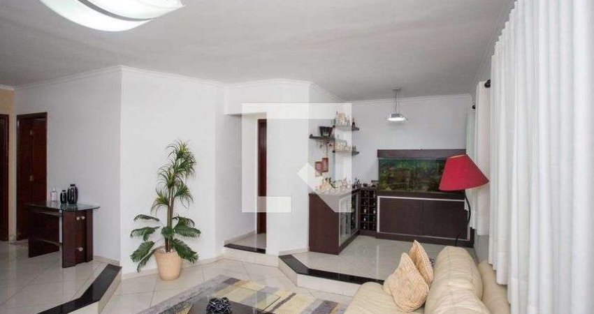Casa à Venda - Assunção, 4 Quartos,  283 m2