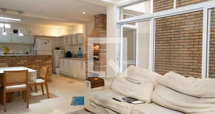Casa à Venda - Rudge Ramos, 3 Quartos,  180 m2
