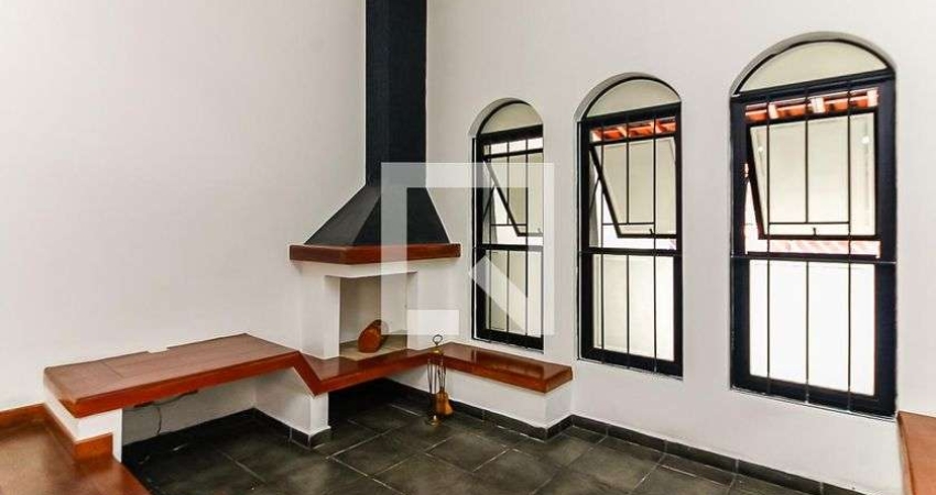 Casa à Venda - Água Fria, 3 Quartos,  224 m2
