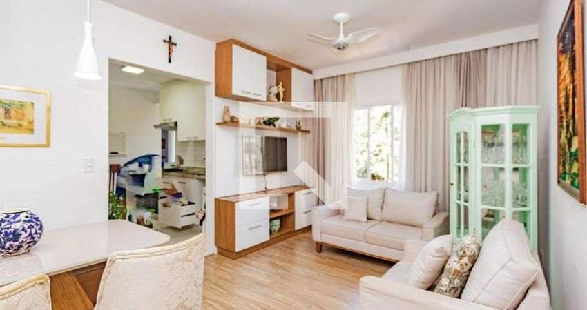 Apartamento à Venda - Bosque da Saúde, 2 Quartos,  70 m2