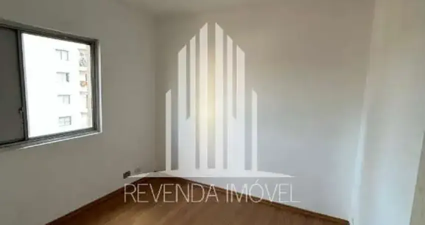 Apartamento para locação na Chácara Santo Antônio, São Paulo-SP: 2 quartos, 1 sala, 2 banheiros, 1 vaga de garagem.