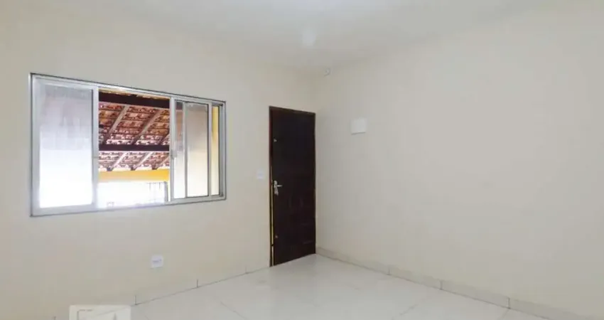 Casa com 2 quartos à venda na Rua Londres, --, Taboão, Diadema
