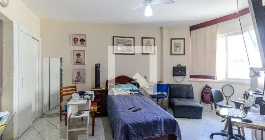 Kitnet / Stúdio à venda na Rua Vinte e Quatro de Maio, --, Centro, São Paulo