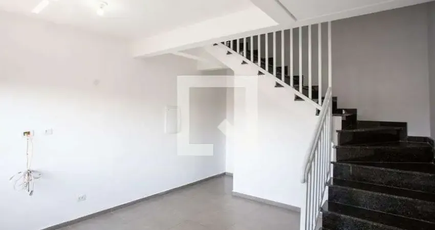 Casa com 2 quartos à venda na Rua dos Pessegueiros, --, Taboão, Diadema