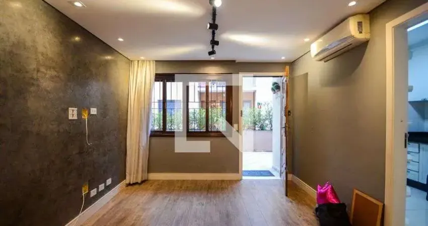 Casa em condomínio fechado com 2 quartos à venda na Viela Um, --, Vila Mangalot, São Paulo