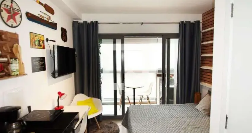 Kitnet / Stúdio à venda na Rua Oscar Freire, --, Pinheiros, São Paulo