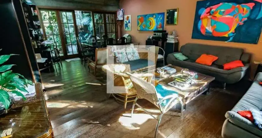 Casa com 3 quartos à venda na Rua Alcobaça, --, Morumbi, São Paulo