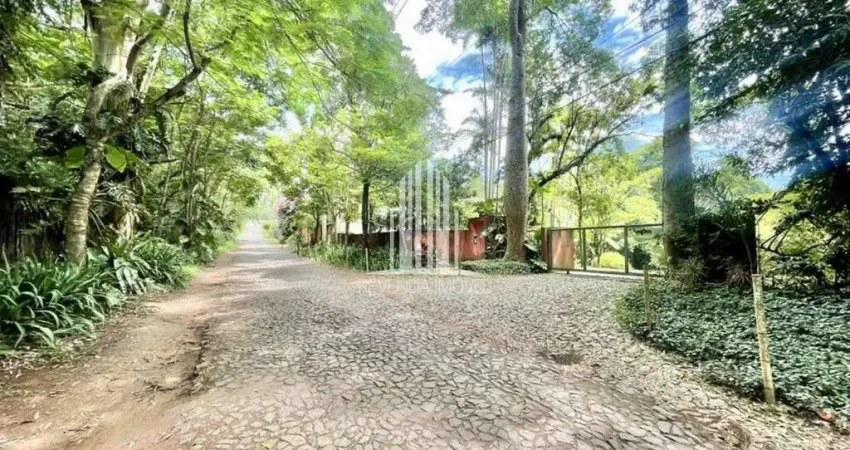 Chácara do refúgio: casa à venda em carapicuíba-sp com 3 suítes e vista para mata atlântica, 4 vagas - estilo e exclusividade!