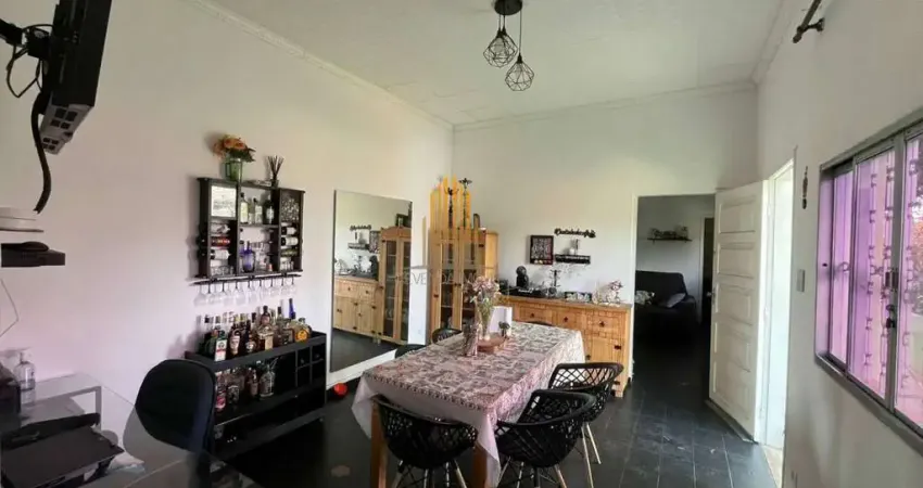 Ipiranga, casa residencial de 165m² com 3 dormitórios, 1 suíte, 2 vagas.