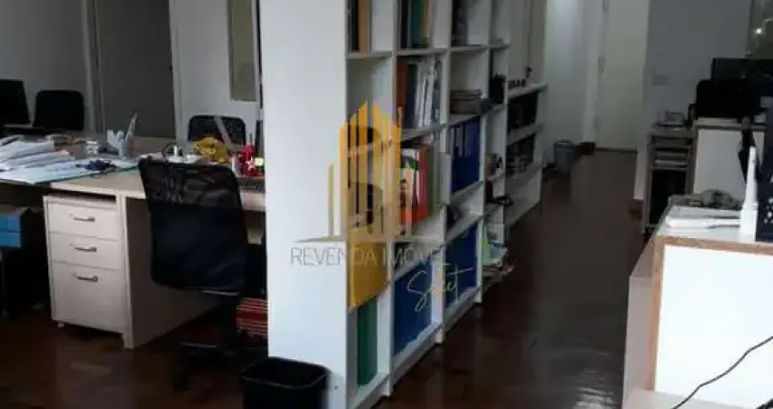 Cond. Galeria Das Artes, Conjunto Comercial de 70m² com copa na República - Centro. Cond. Galeria