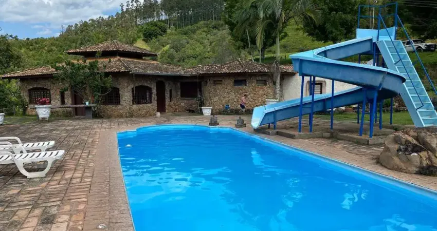 Pousada Sobre as Nuvens a venda em Piracaia - SP com pesqueiro e casa principal